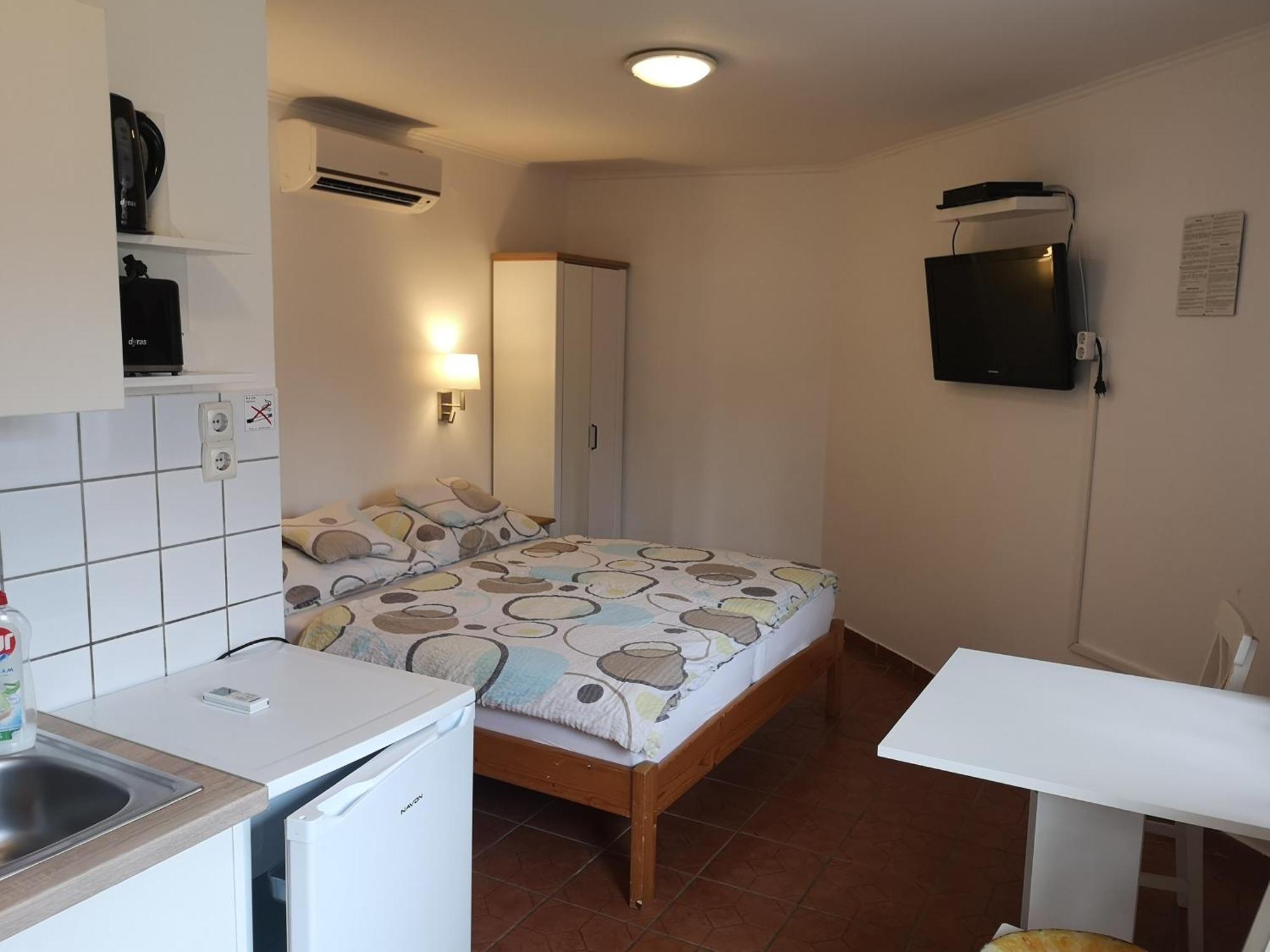 Apartman Kaszas Garden Mosonmagyarovar Exterior photo